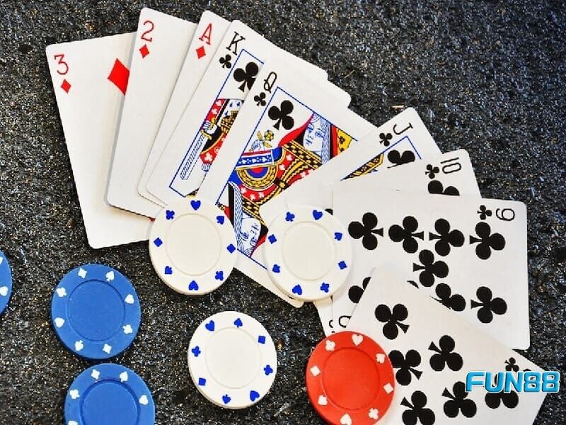 Bộ bài đặc biệt khi chơi Poker Fun88